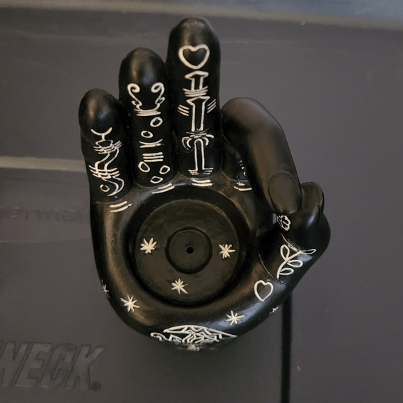 Home Decor, Palmistry - Picture 2 of 4